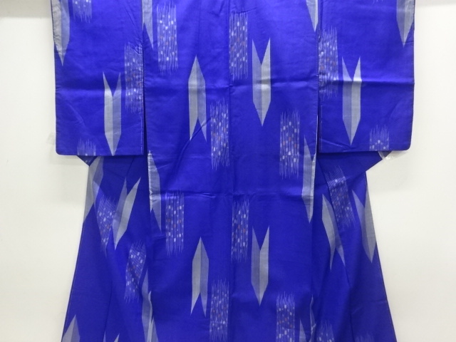 大正ロマン　矢羽根模様織り出し銘仙着物